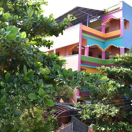 Rainbow Guest House Tiruvannāmalai エクステリア 写真