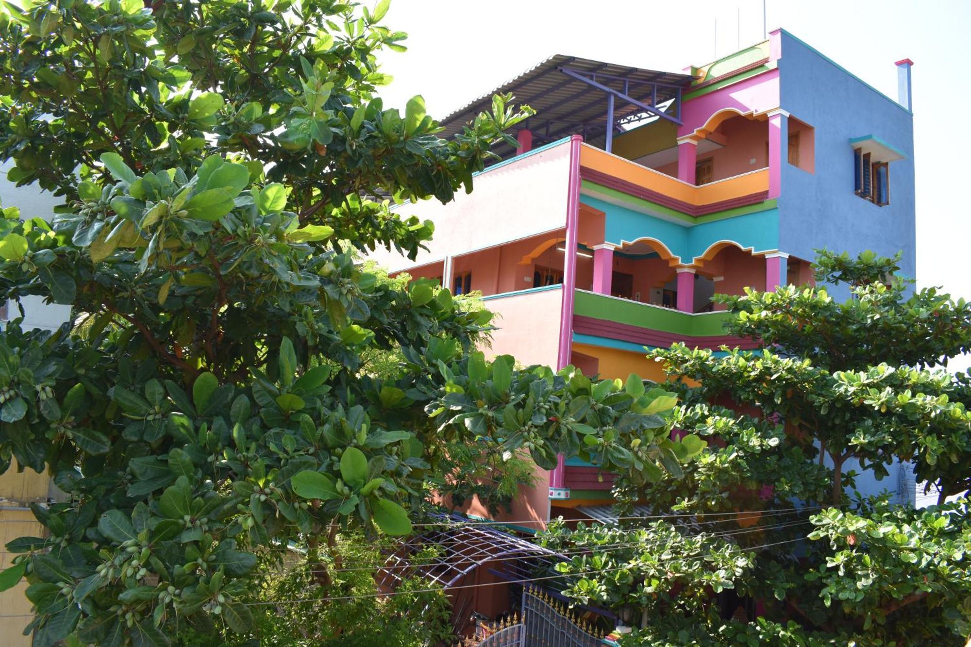 Rainbow Guest House Tiruvannāmalai エクステリア 写真