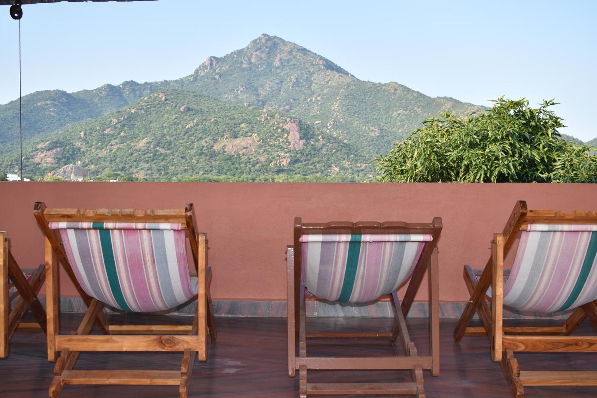 Rainbow Guest House Tiruvannāmalai エクステリア 写真