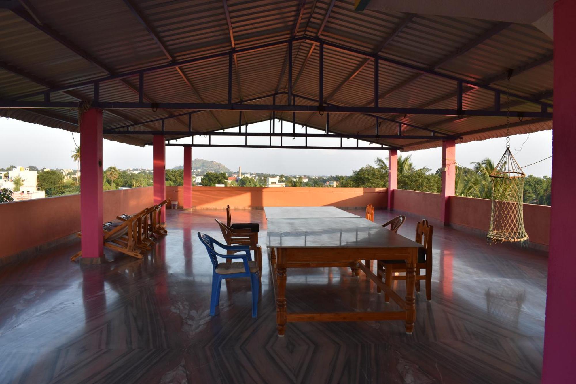 Rainbow Guest House Tiruvannāmalai エクステリア 写真