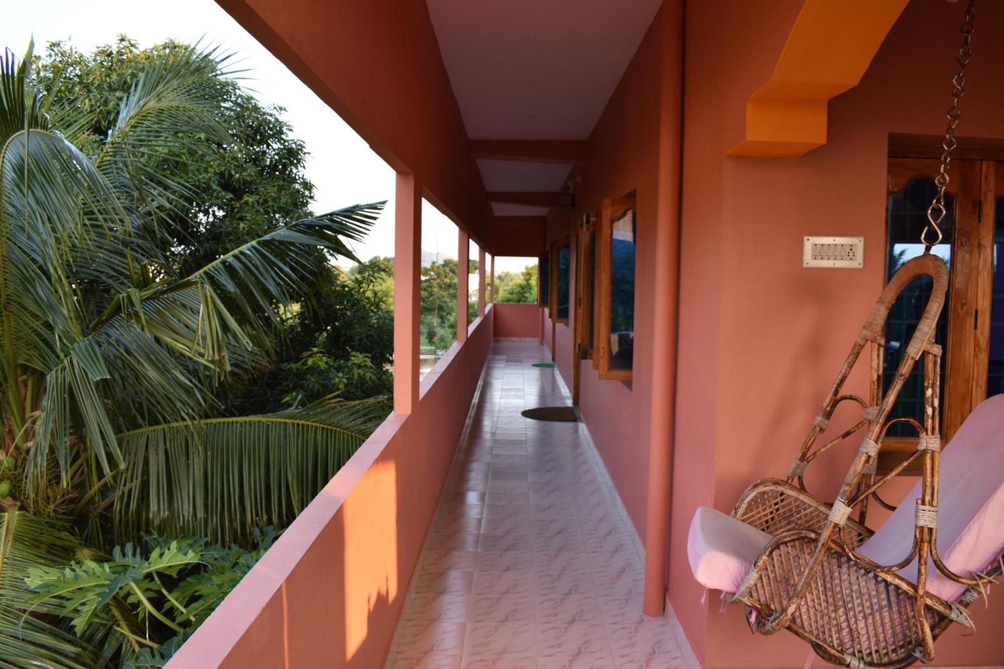 Rainbow Guest House Tiruvannāmalai エクステリア 写真