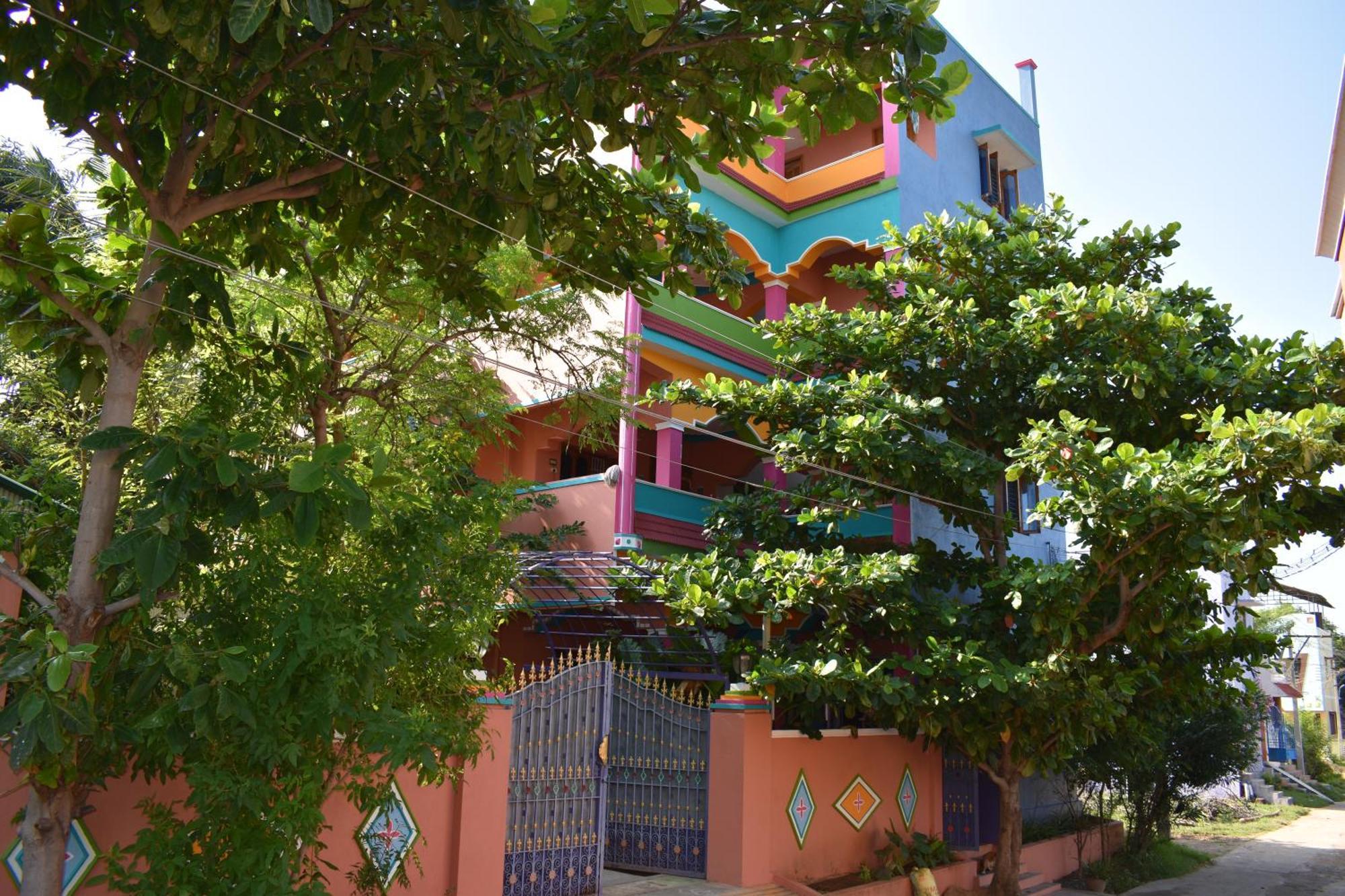 Rainbow Guest House Tiruvannāmalai エクステリア 写真